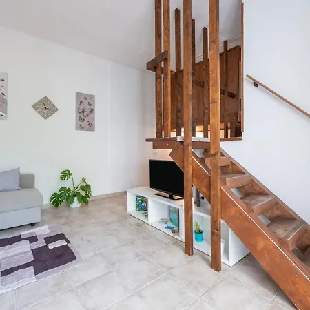 公寓 In Casetta 卡利亚里